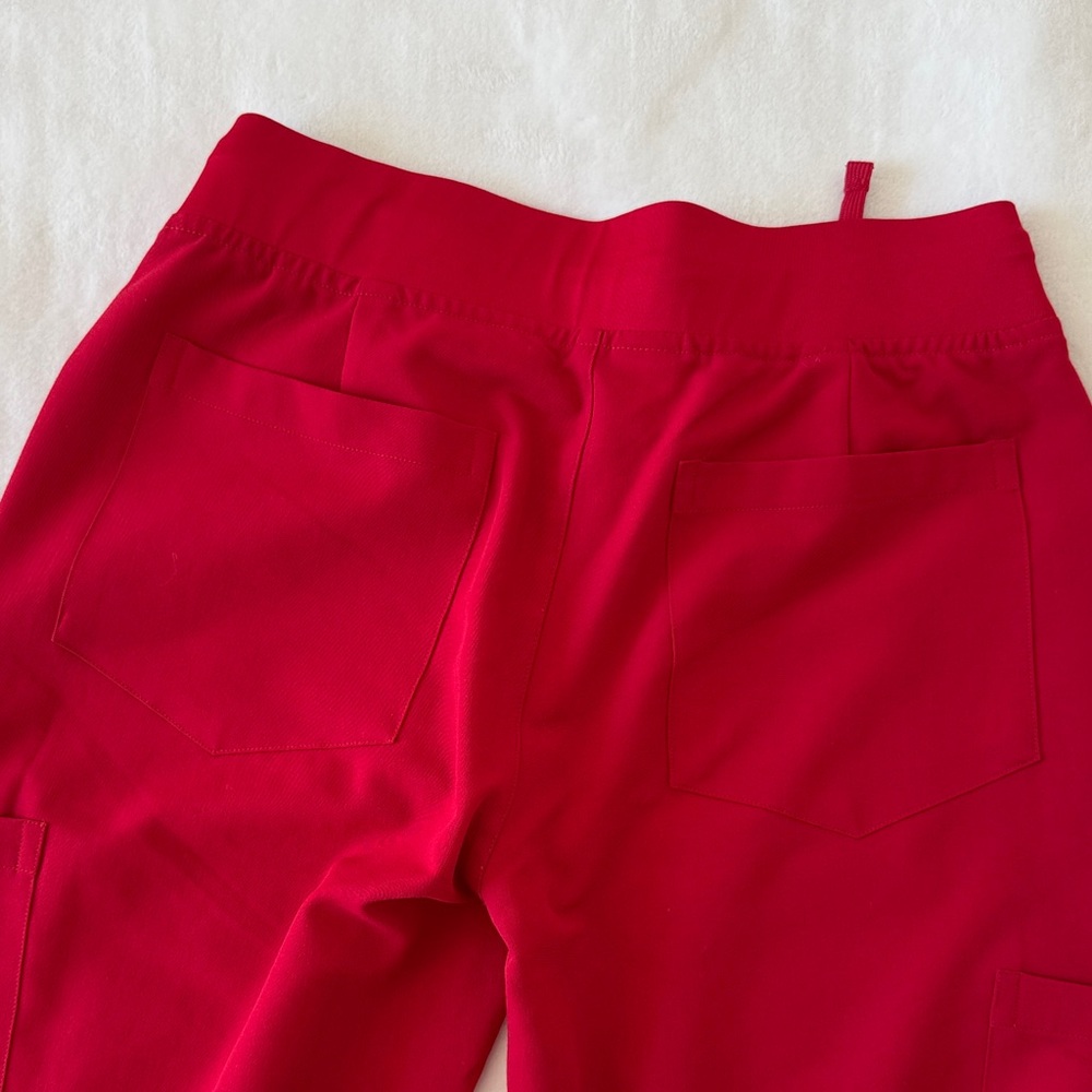 Mandala XSP Scrub Pants-Red and XS Top NWT - Picture 7 of 11